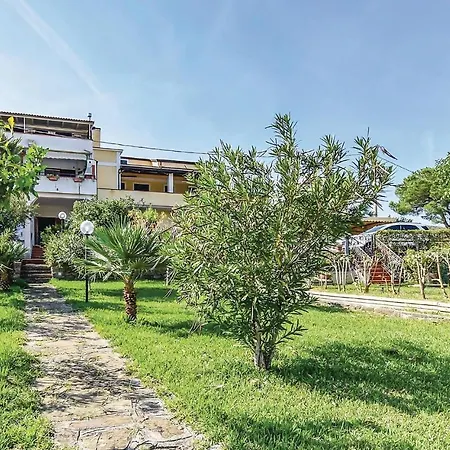 2 Bedroom Beautiful In Sa Castellabate