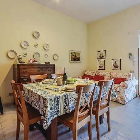 2 Bedroom Beautiful In Sa Apartment *