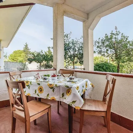 2 Bedroom Beautiful In Sa Castellabate