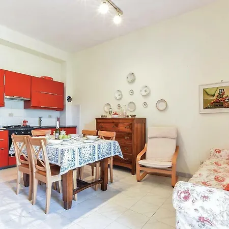 Apartment 2 Bedroom Gorgeous In Sa